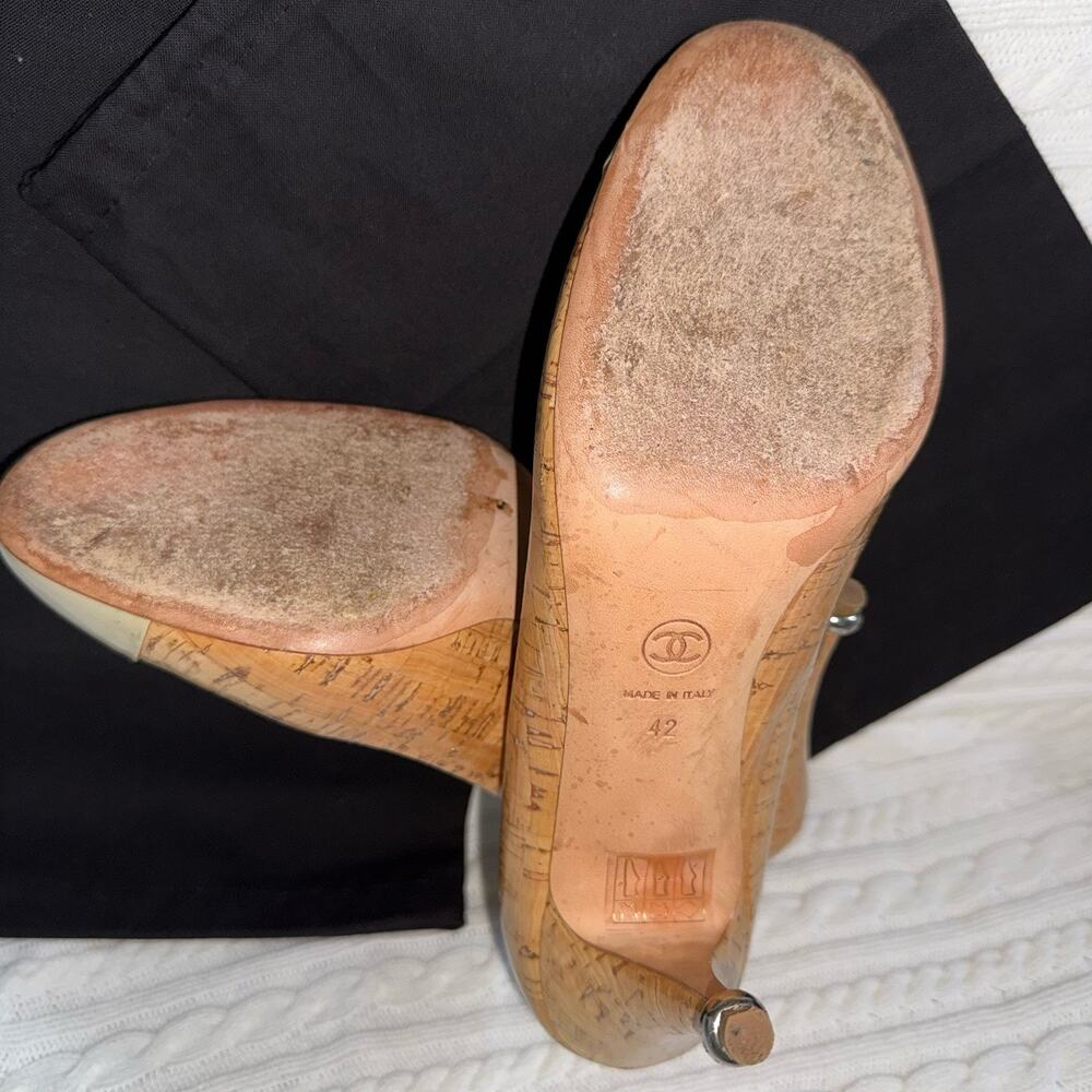 Chanel Patent Leather Polished Wood Design Classic Luxury Pump Heels EU 42 US 11 - Picture 9 of 16